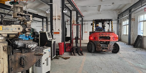 搬運設(shè)備的公司有幾種？有什么區(qū)別？