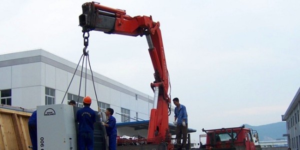 不同環(huán)境下設(shè)備吊裝的注意事項(xiàng)